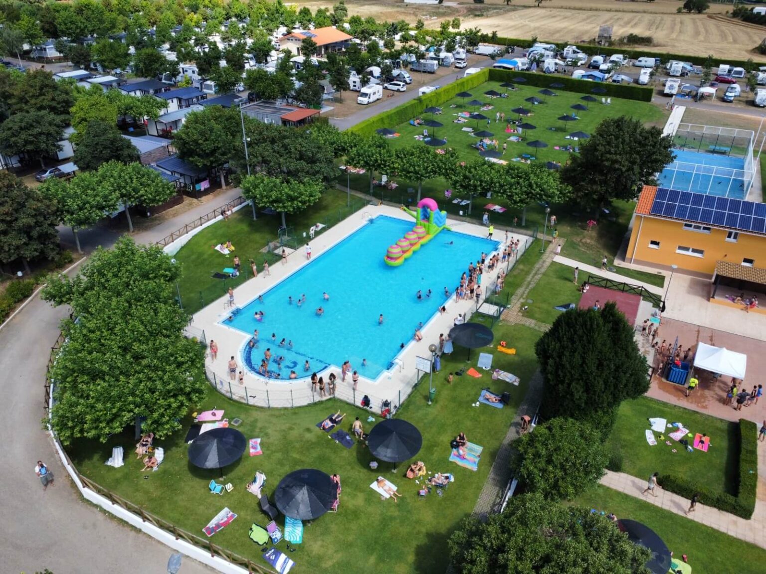 Área de autocaravanas Camping Acedo en Acedo, Navarra
